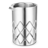 Verre à mélange en inox avec motif losange gravé et bec verseur, sur fond blanc