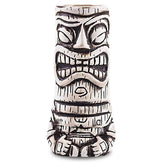 Verre à cocktail Tiki Maori en relief sculpté, vue de face sur fond blanc