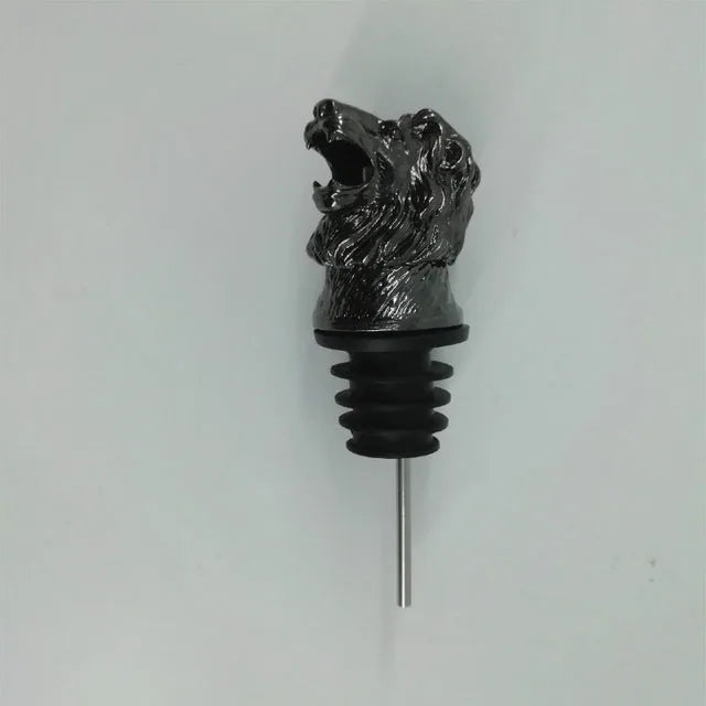Bec verseur tête de lion en finition noire gunmetal, vue de profil sur fond gris