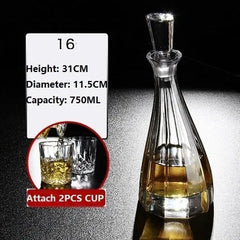 Fiche dimensions d'une carafe élancée à silhouette conique et bouchon fin allongé, hauteur 31 cm, diamètre 11,5 cm, capacité 750 ml.