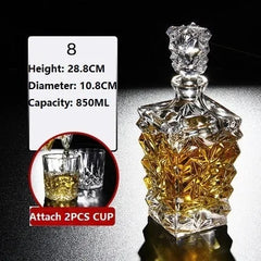 Fiche dimensions d'une carafe entièrement recouverte d'un relief cristallin et bouchon en forme de rosette, hauteur 28,8 cm, diamètre 10,8 cm, capacité 850 ml.