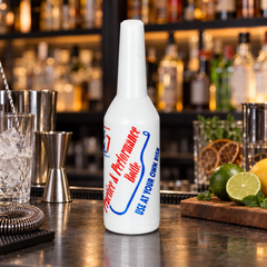 Bouteille de Flair Bartending Blanche - mise en scène bar