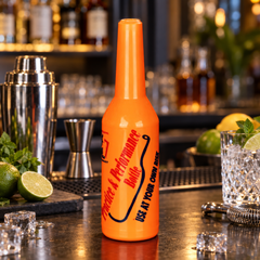 Bouteille de Flair Bartending Orange - mise en scène bar