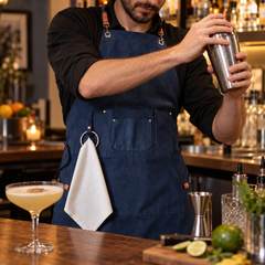 Tablier Barman Barista en Toile Canvas 100% Coton - en situation d'utilisation