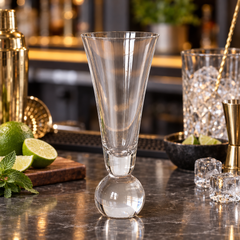 Verre à Cocktail Boule en Cristal 180 ml - mise en scène bar