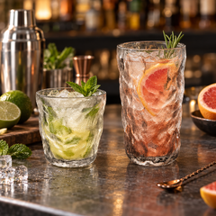 Verre à Cocktail Design en Verre Transparent - mise en scène bar