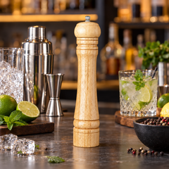 Moulin à Epices en Bois - mise en scène bar