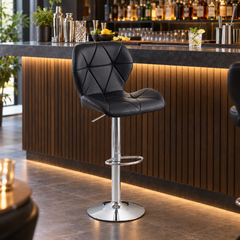 Chaise de Bar Noire Pivotante en Métal - mise en scène bar