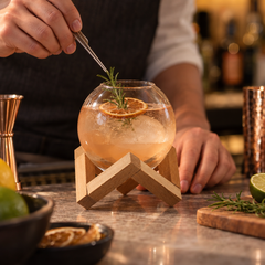 Verre à Cocktail Boule en Verre - en situation d'utilisation