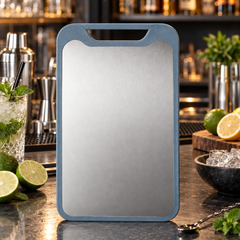 Planche à Découper en Inox 304 Double Face - mise en scène bar