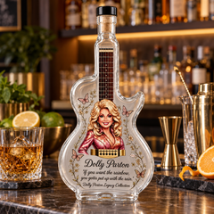 Carafe à Whisky en Forme de Guitare - mise en scène bar