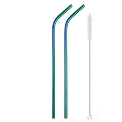 Deux grandes pailles cocktail multicolores courbées en acier inoxydable accompagnées de leur goupillon de nettoyage, sur fond blanc.
