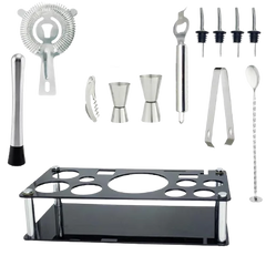 Kit cocktail DIY avec accessoires démontés et présentés à côté du support noir, sur fond blanc