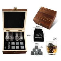 Schéma des dimensions du kit de verres à whisky avec 6 pierres : coffret en bois, pochette Whisky Stones, pierres et verre de 90ml