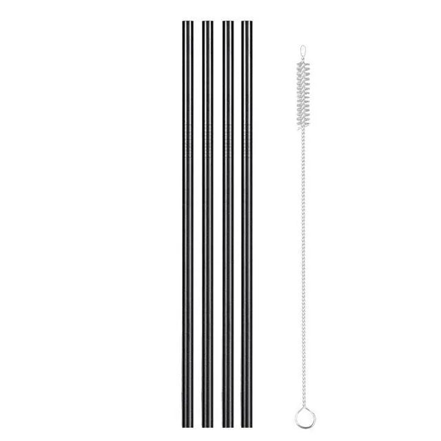 Quatre pailles cocktail noires droites en inox accompagnées d'un goupillon de nettoyage sur fond blanc.