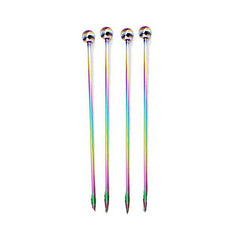 Quatre pics à cocktail irisés arc-en-ciel avec embout boule, présentés sur fond blanc.