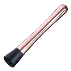 Pilon à cocktail en finition rose gold avec embout en caoutchouc noir, présenté seul sur fond blanc.