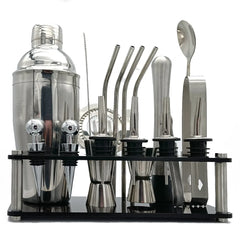 Set Cocktail Luxe complet assemblé sur son support noir avec shaker, doseurs, pailles et accessoires en inox