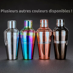 Visuel comparatif montrant le shaker cocktail décliné en plusieurs coloris (argenté, irisé, cuivré et noir), avec la mention Plusieurs autres couleurs disponibles.