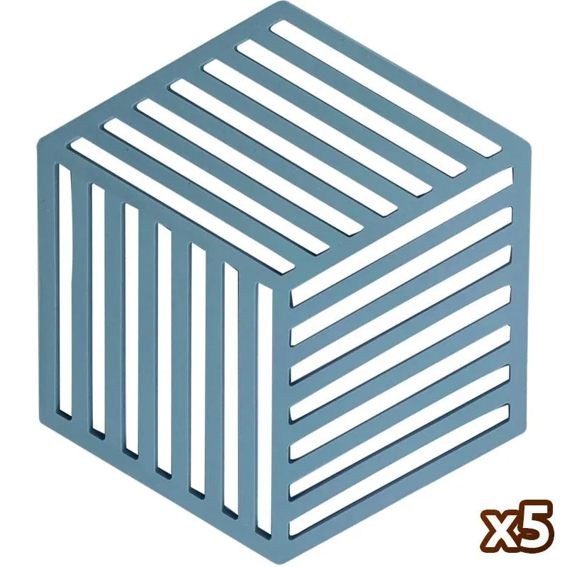 Sous-verre hexagonal en silicone bleu persan présenté seul sur fond blanc, vendu par lot de cinq.